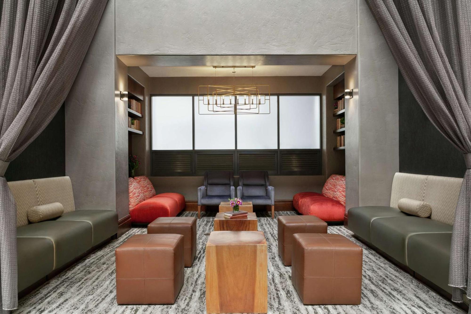 Embassy Suites By Hilton Los Angeles Дауни Экстерьер фото