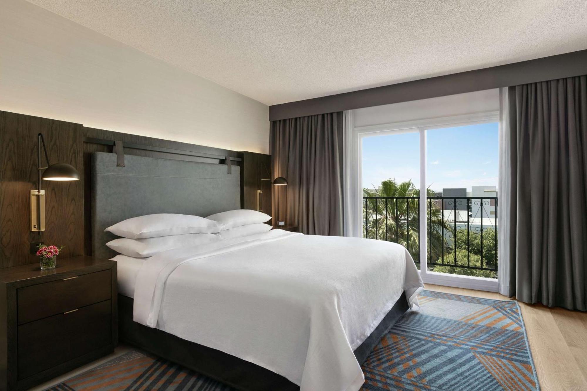 Embassy Suites By Hilton Los Angeles Дауни Экстерьер фото