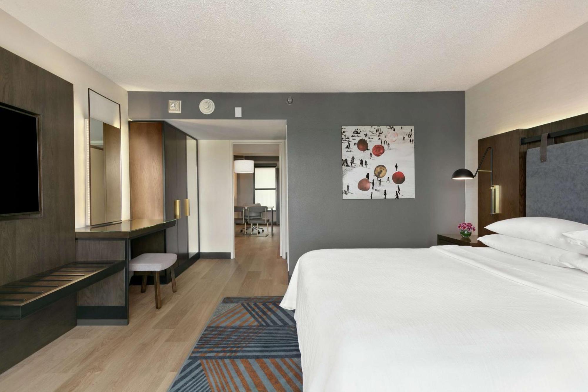 Embassy Suites By Hilton Los Angeles Дауни Экстерьер фото