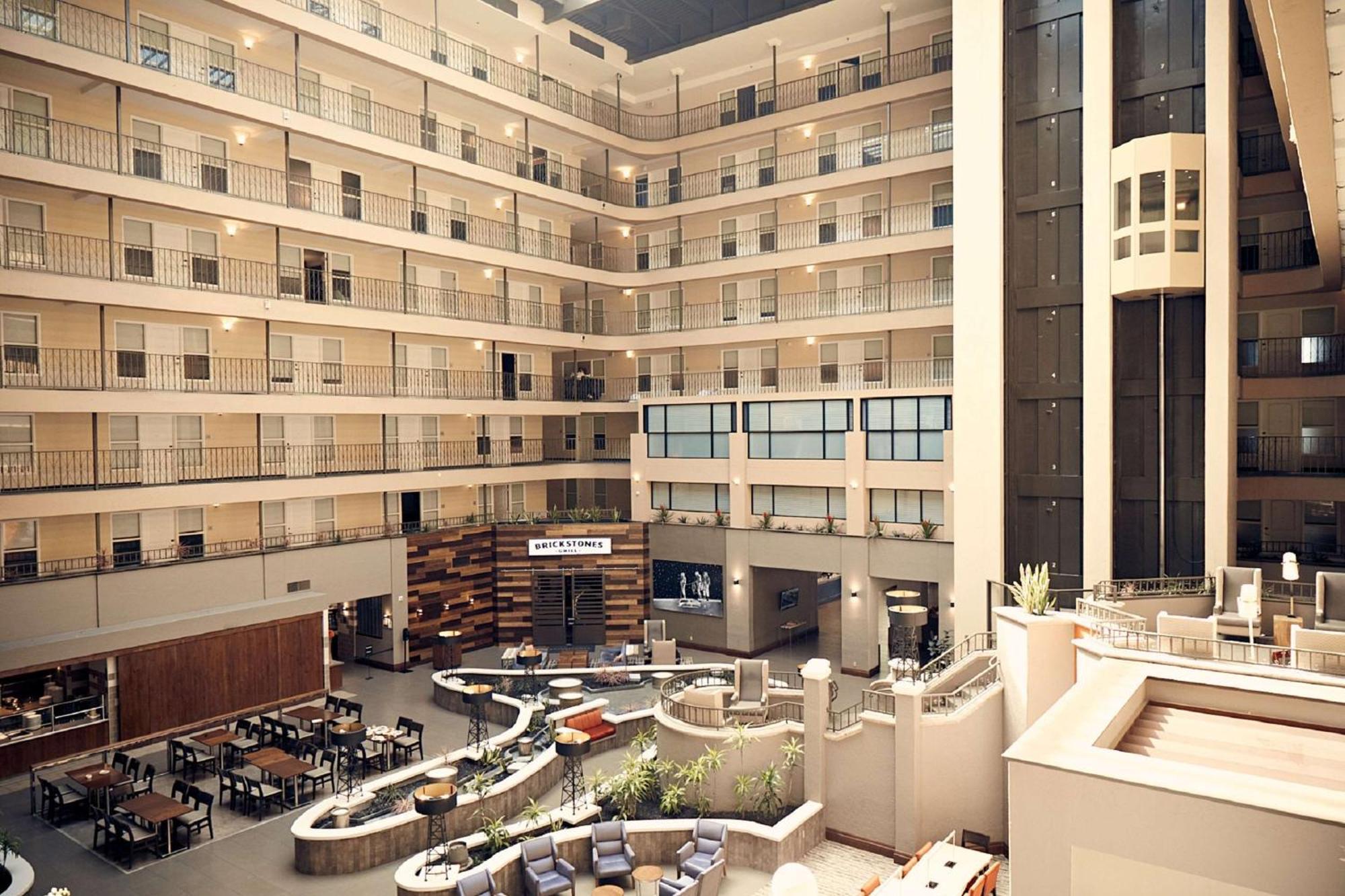 Embassy Suites By Hilton Los Angeles Дауни Экстерьер фото
