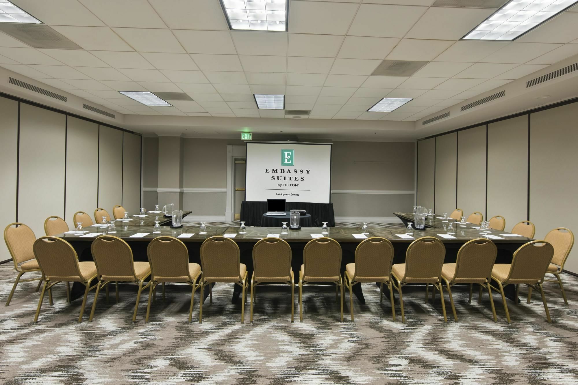 Embassy Suites By Hilton Los Angeles Дауни Экстерьер фото